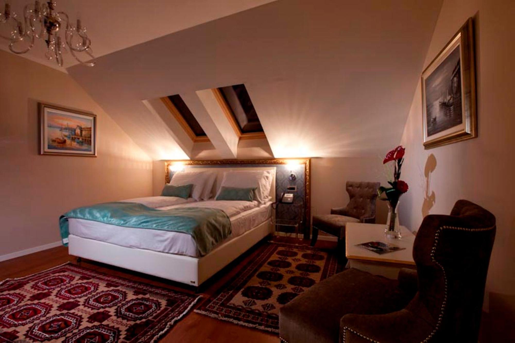 Hotel Actum Kranj Luaran gambar