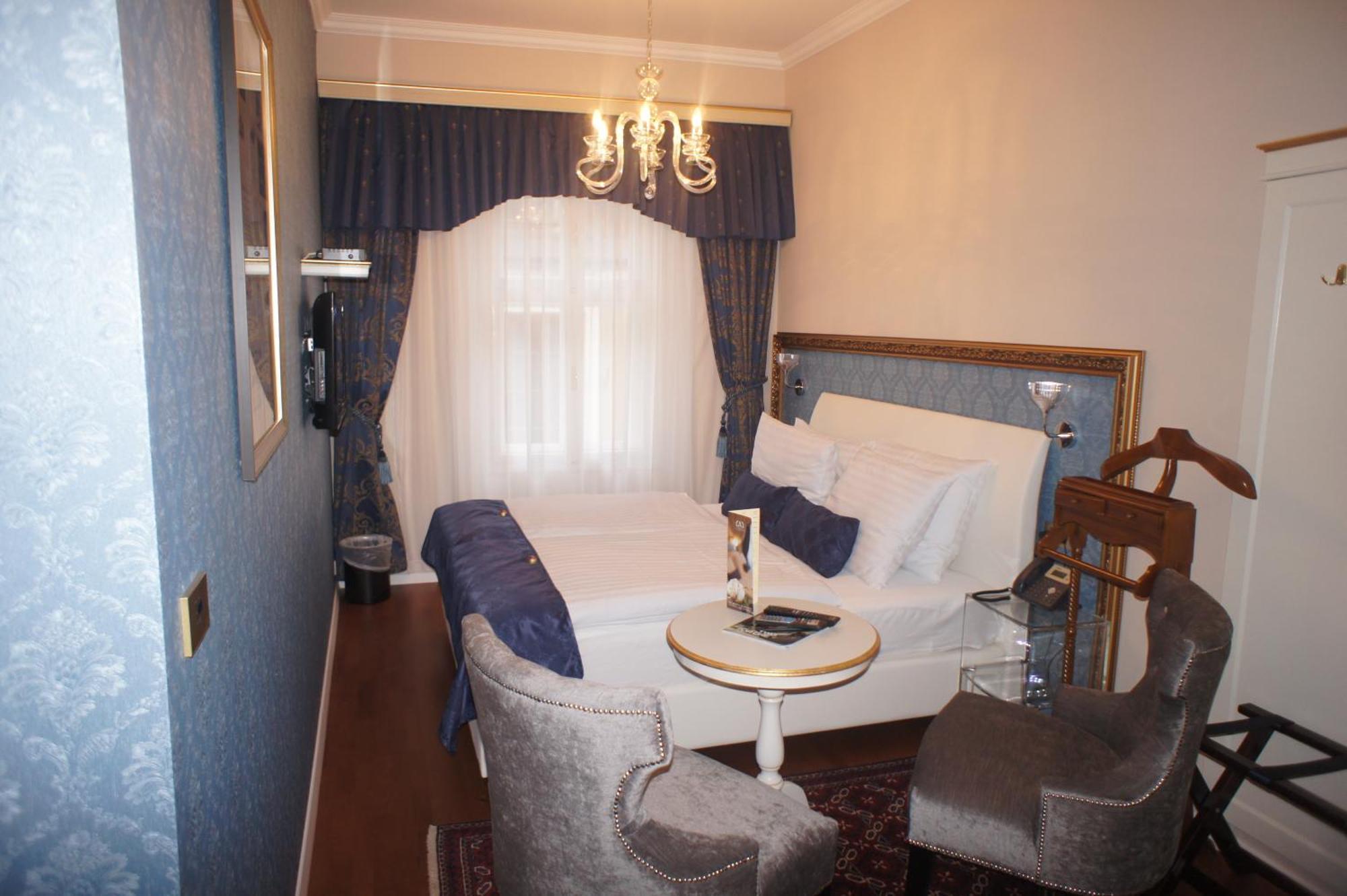 Hotel Actum Kranj Luaran gambar