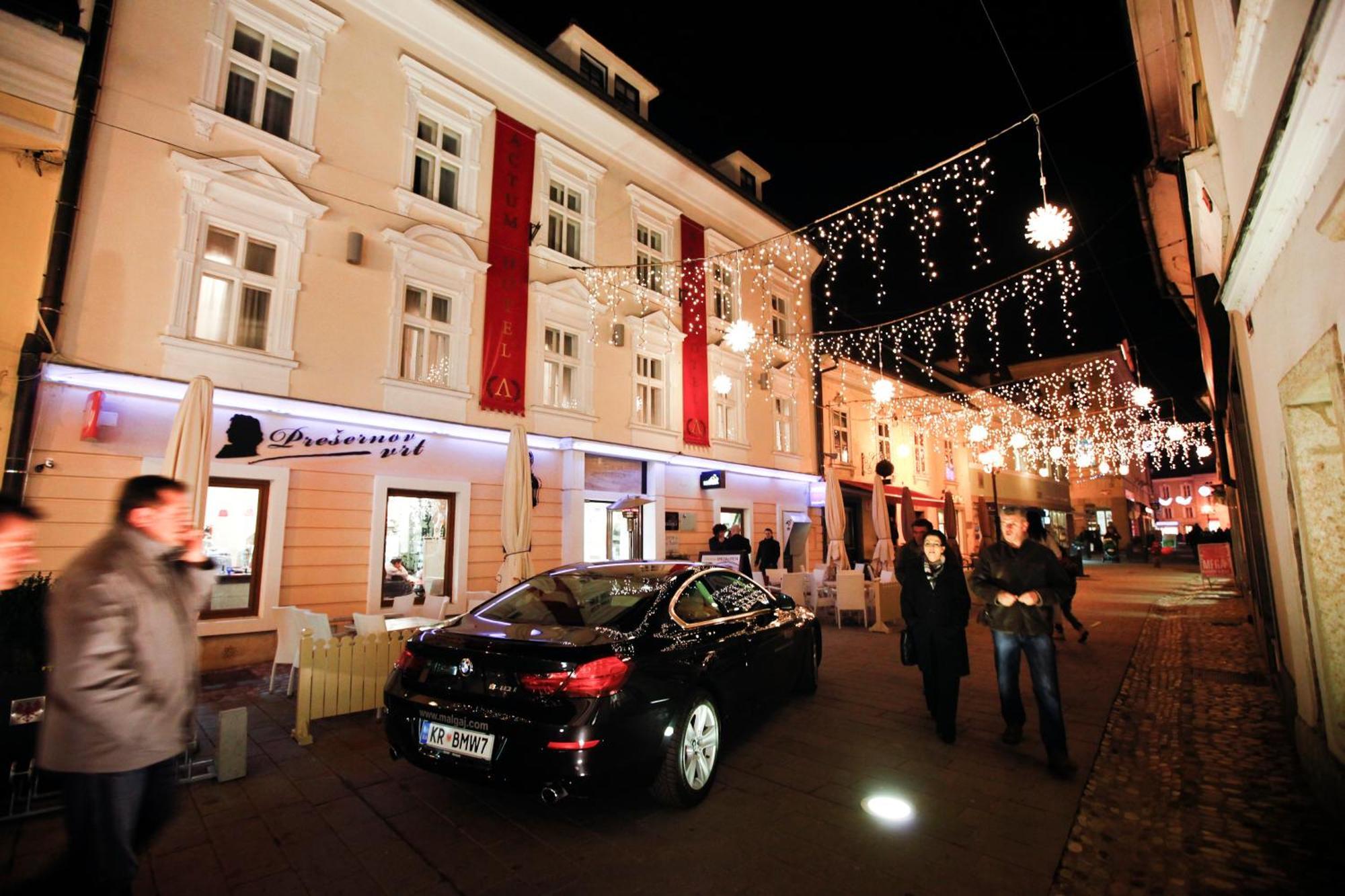 Hotel Actum Kranj Luaran gambar