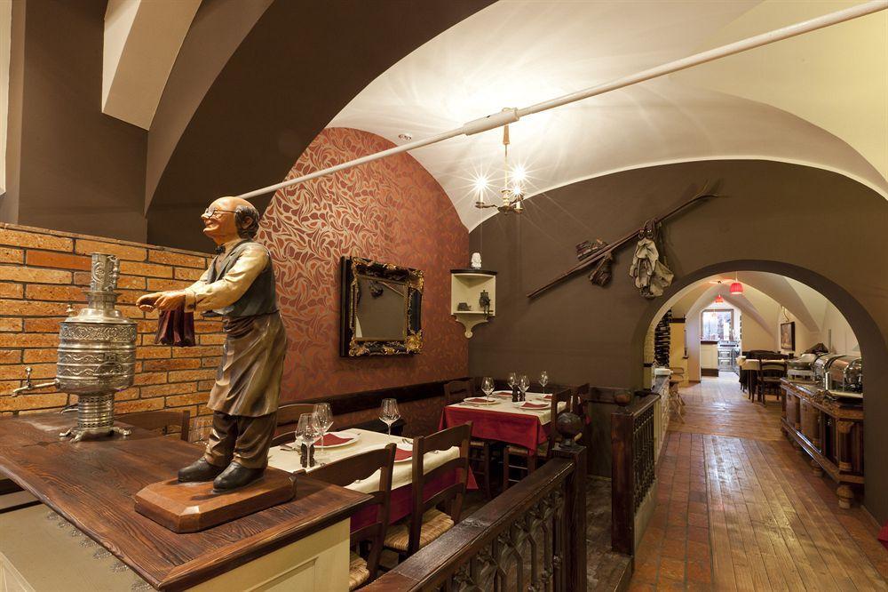 Hotel Actum Kranj Luaran gambar
