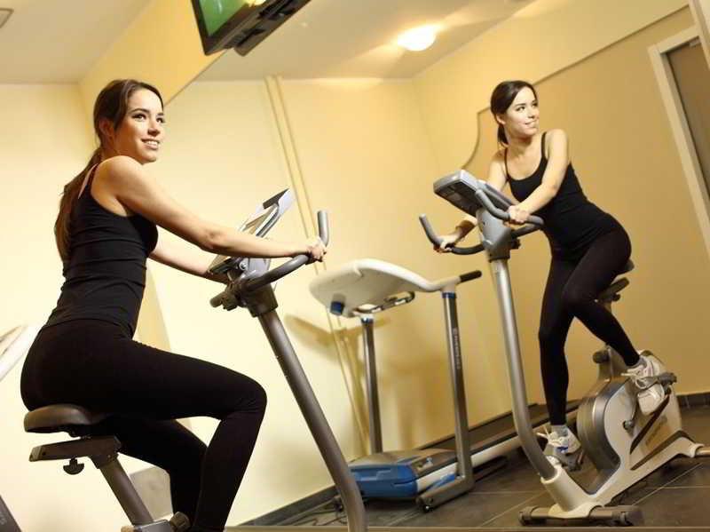 Hotel Actum Kranj Luaran gambar