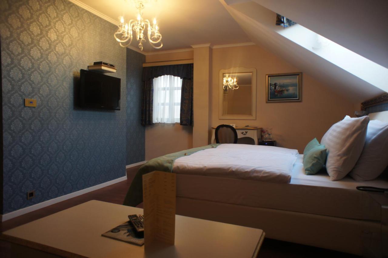 Hotel Actum Kranj Luaran gambar