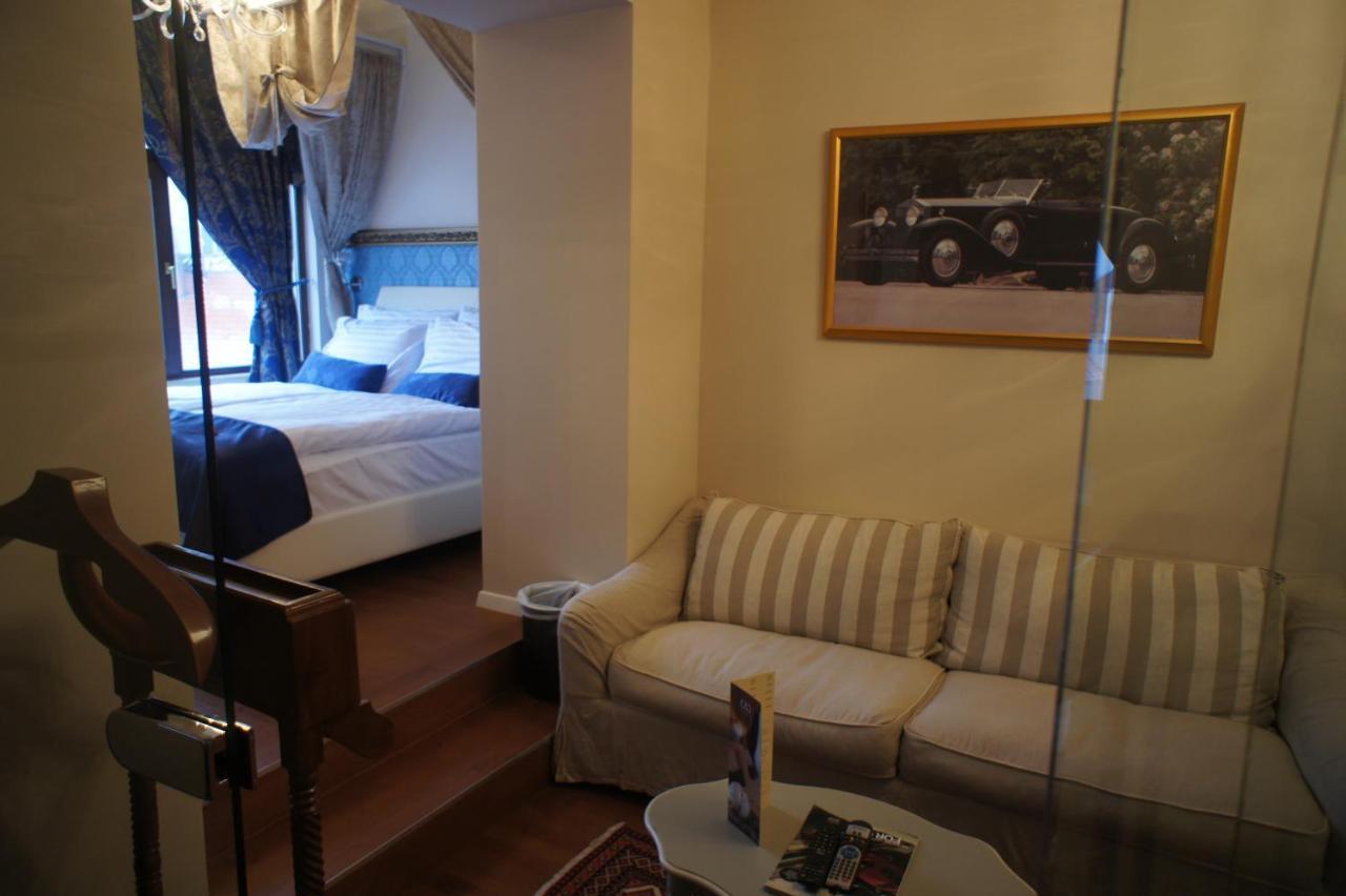 Hotel Actum Kranj Luaran gambar